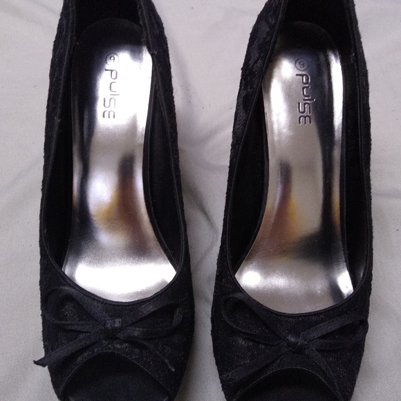 lace high heels - Picture 2 of 2